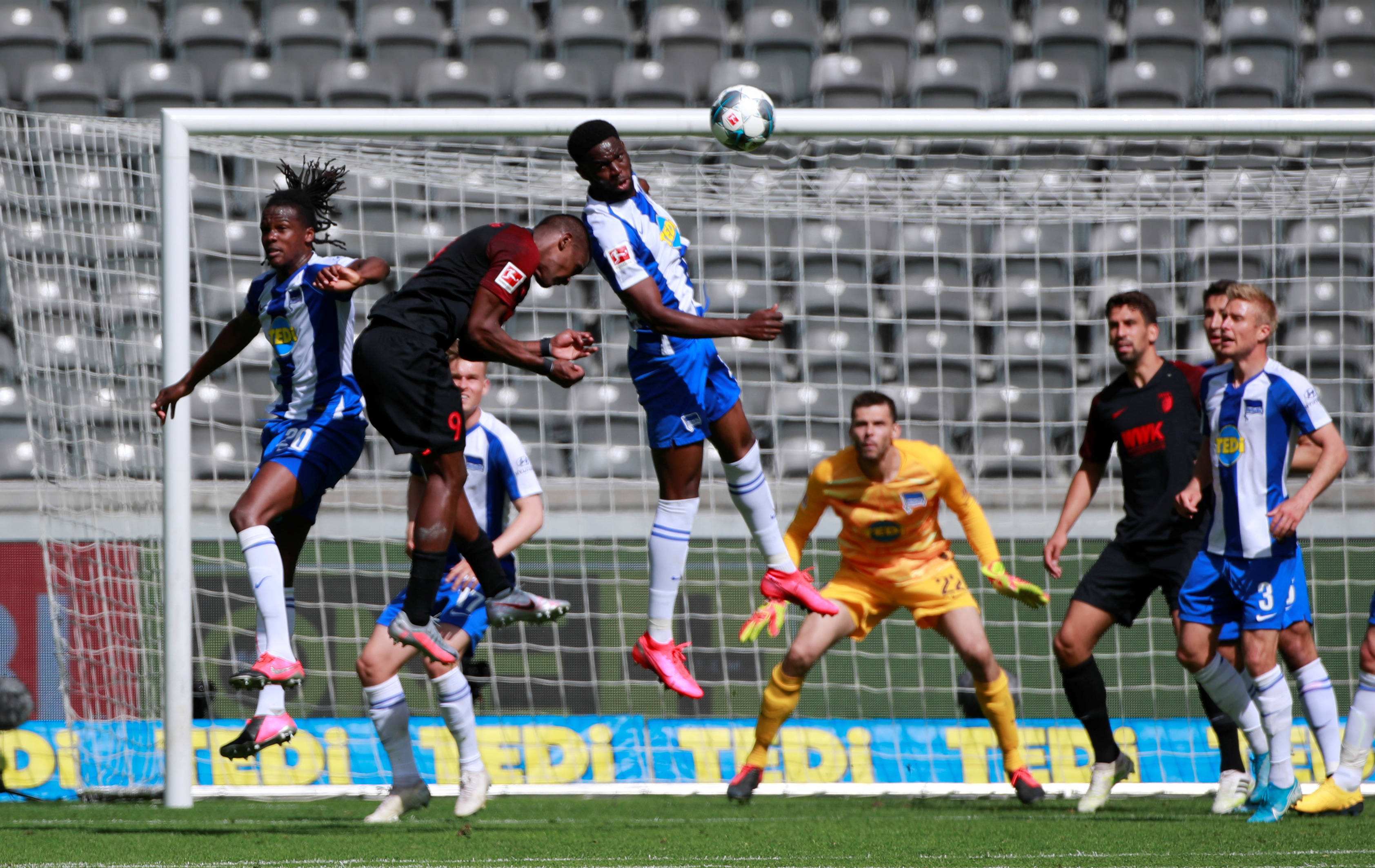 app下载-阿贾克斯篮板制胜备战CBA常规赛蒂姆连续十场比赛得分超过惊险取胜，这操作让人直呼：里昂扳平良机备战法甲的简单介绍